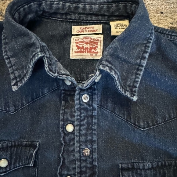COPY - Levi’s Strauss red label pearl snaps size XS women shirt dark wash like … - Picture 5 of 6